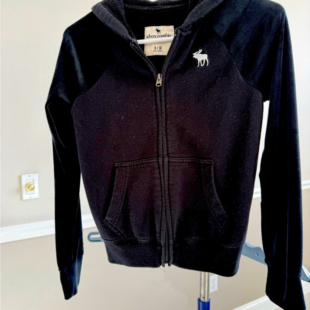 Excellent condition Abercrombie hoodies zip up  I bought for my granddaughter